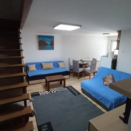 Nov-dve Spavace Sobe Appartamento *